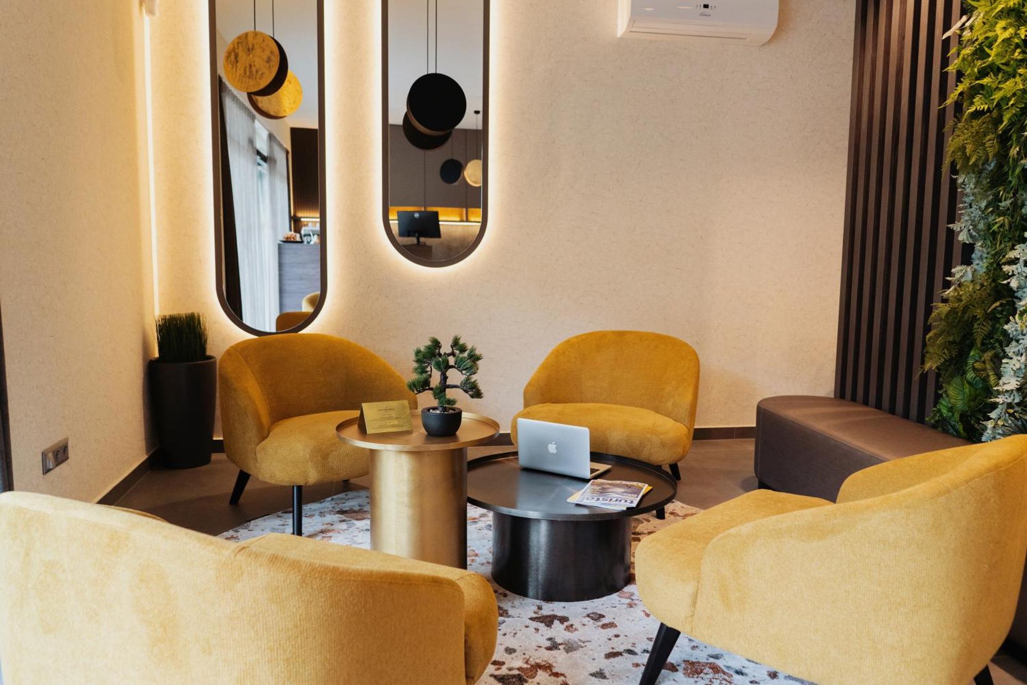 Riva Boutique